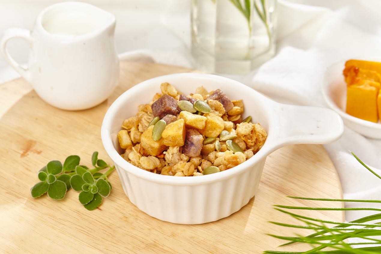 断货1年多的泡面、火锅神奇CP，卡乐比咖喱咸味麦片吃上瘾了