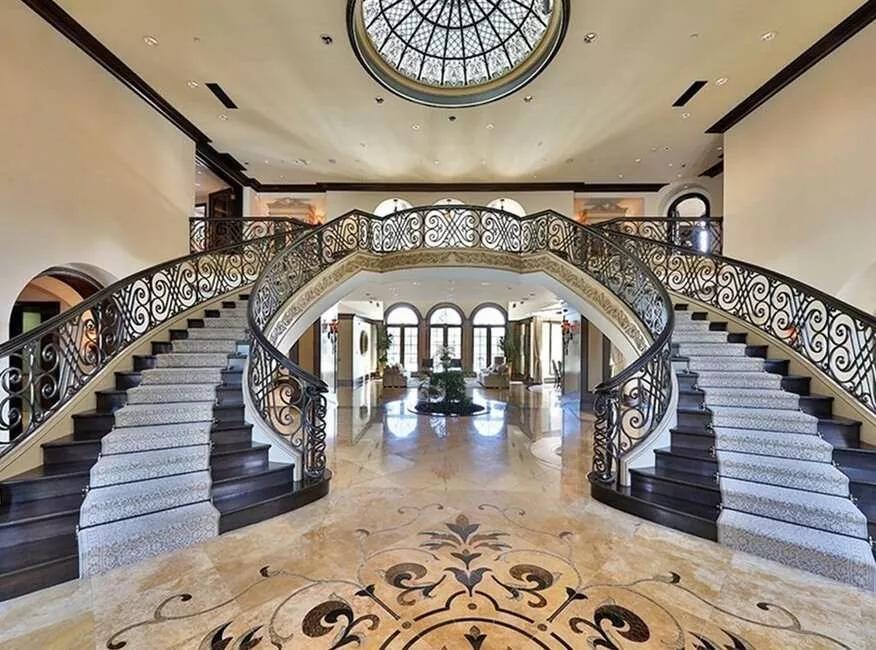 美国网红购豪宅,美国网红买下一万平城堡