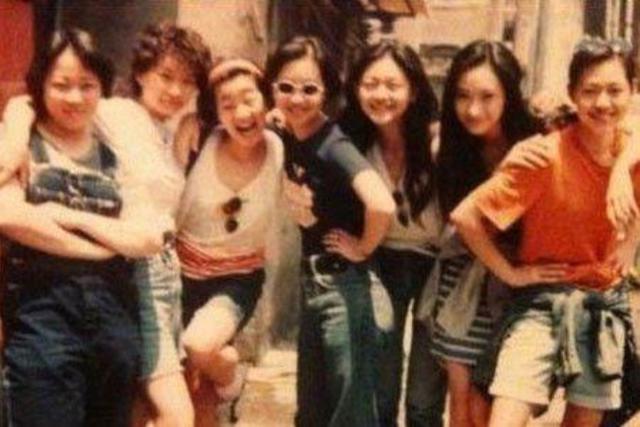 吴佩慈四年生了几个孩子,吴佩慈6年生4胎依然嫁不进