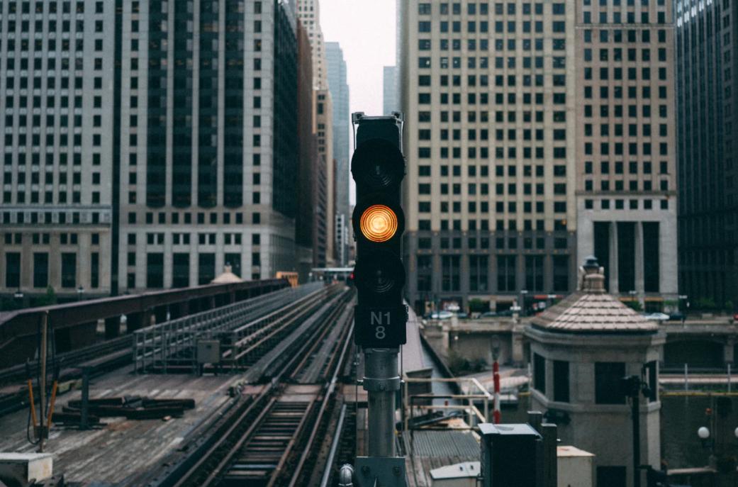 redlightyellowlightgreenlight,黄灯为什么不是yellowlight