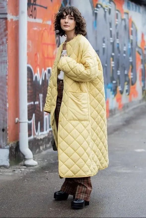 这件奶奶风的「绗缝棉袄」火了，看完我也很想买