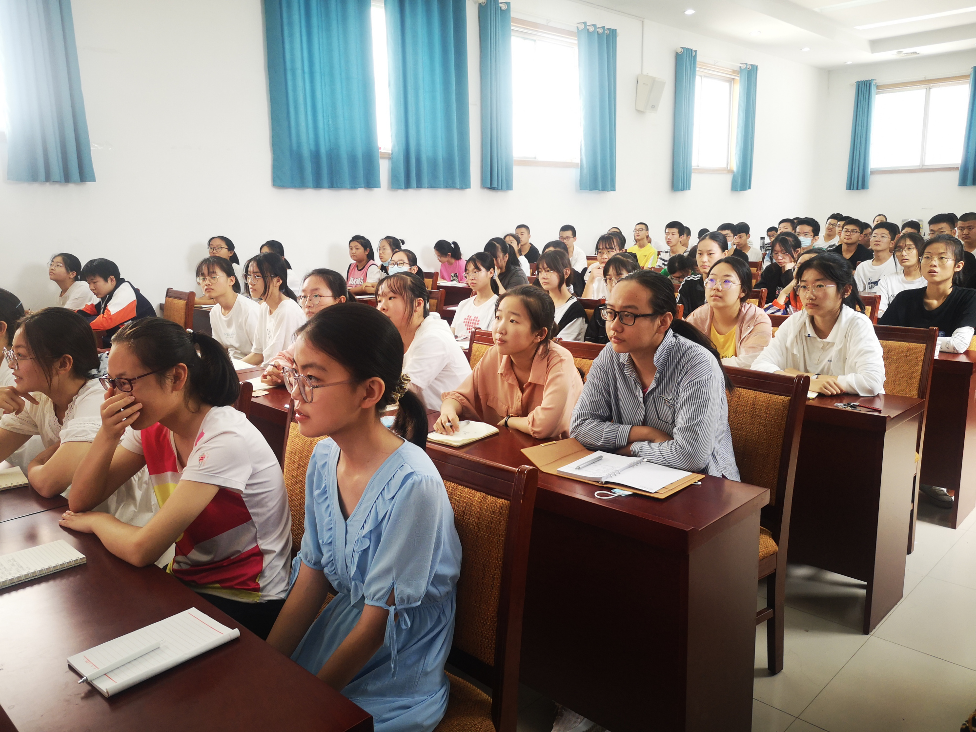 颜建国语文讲座,颜建国经典视频