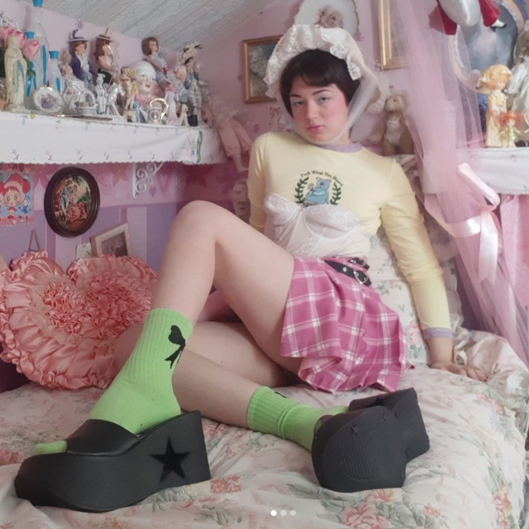 就想问问大家，“亚逼”怎么你了