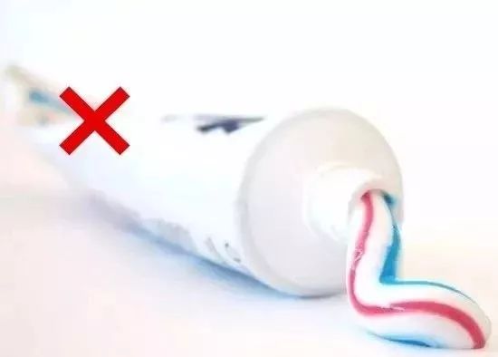 黄金、铂金钻戒戴久了，不如以前亮？怎么办？狮子优选珠宝课堂