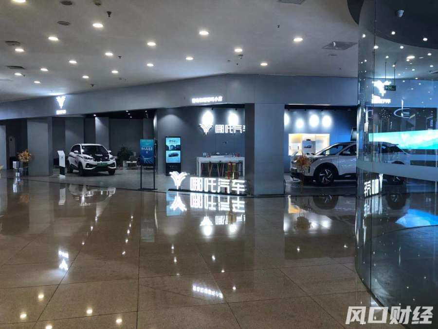 风口视察｜汽车销售争夺战：4S店与直营店打得正火，加盟店又来了……