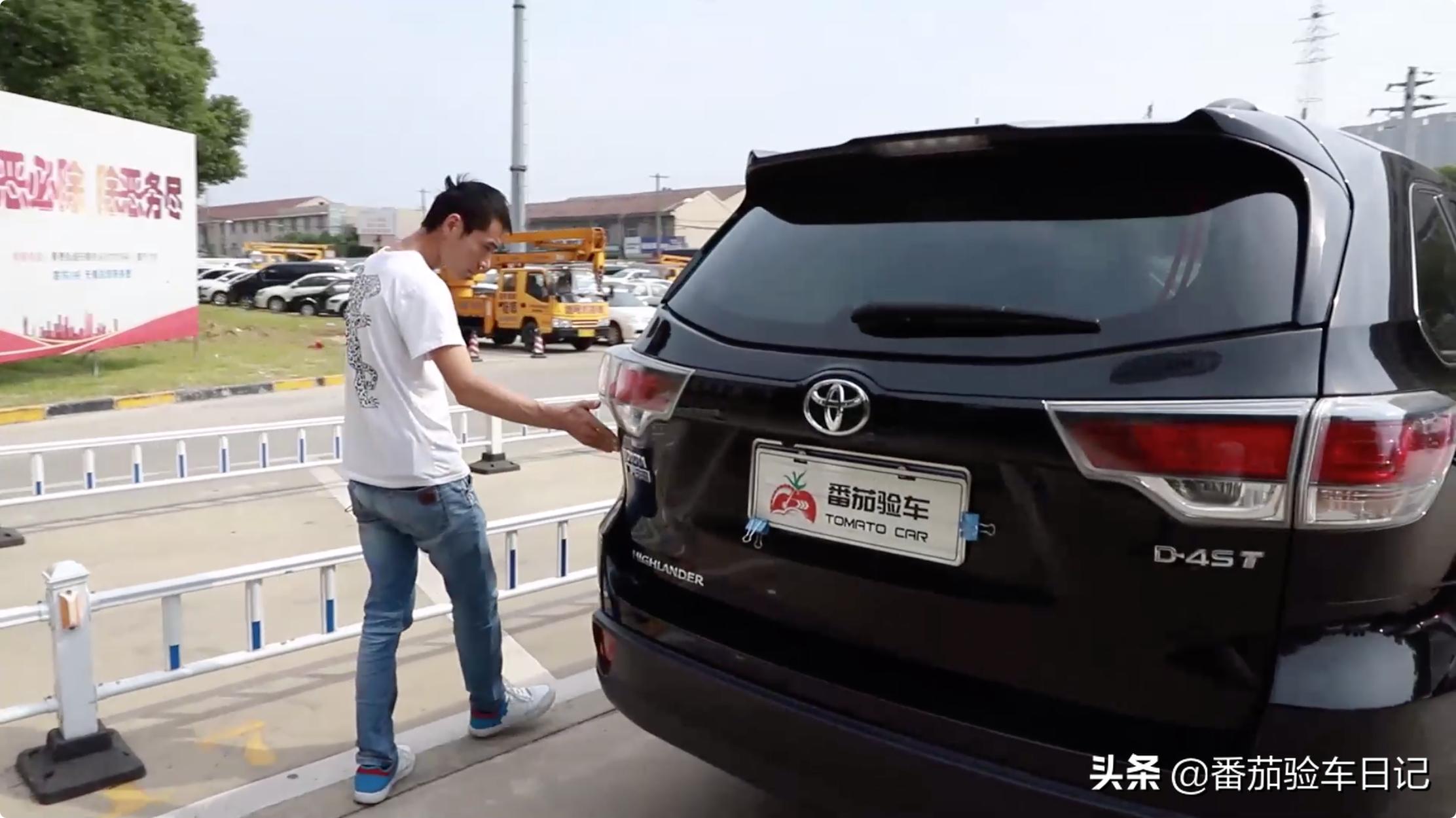 帮客户检测不到两年的丰田汉兰达，价格略高但是车况很值