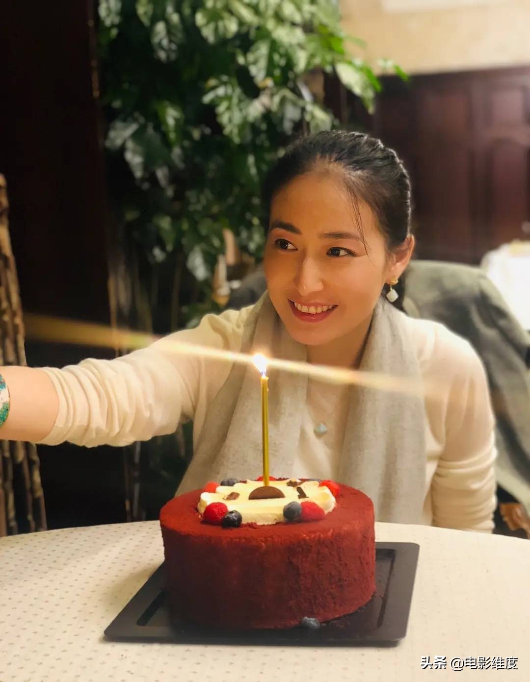 情定爱琴海鲍逸琳苏有朋,鲍逸琳演杨不悔的时候多大