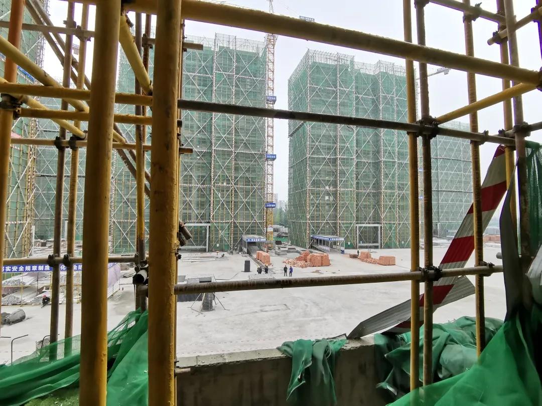 那些3万+的新盘，真带不动旁边1万+的二手房