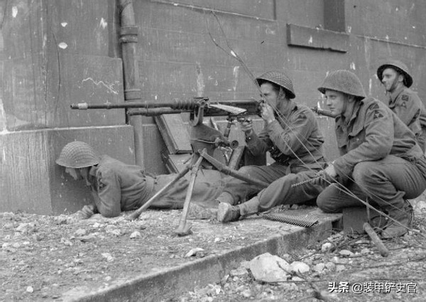 维克斯马克沁1912气冷式重机枪,被马克沁机枪和大炮取代的年代