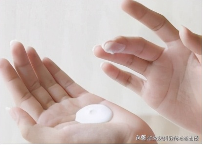 痘痘会家族遗传吗,痘痘会不会遗传下一代