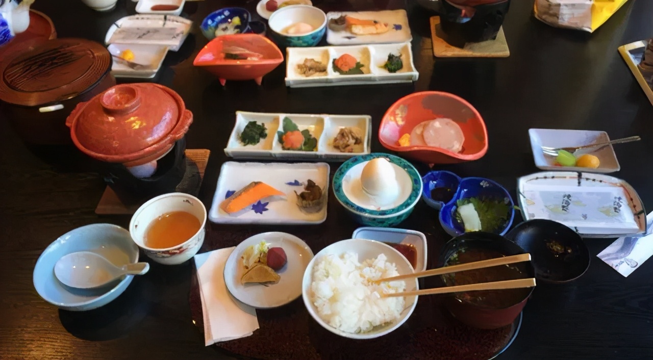 连云港温泉和日本温泉,这里的温泉美如画