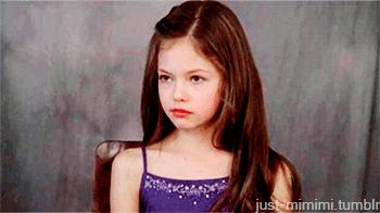 暮光之城贝拉长大后的女儿演员,暮光之城贝拉女儿合成照片