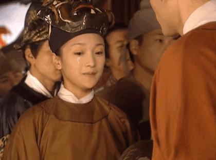 经常戴美瞳的女明星,被美瞳毁掉