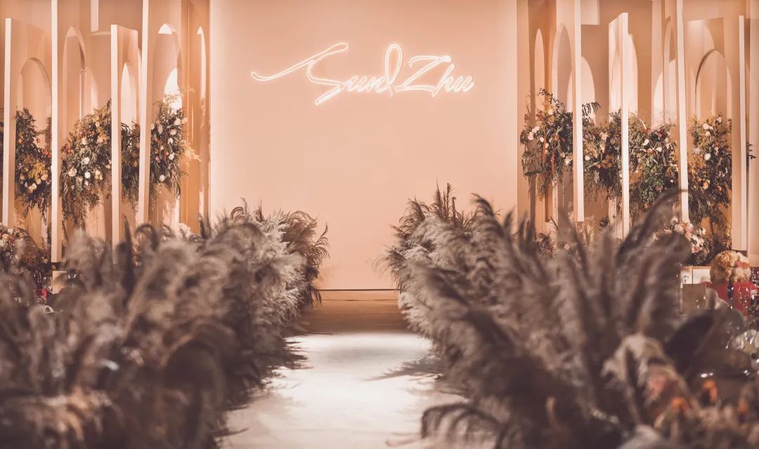 浪漫奢华草坪花园婚礼,充满爱意的婚礼