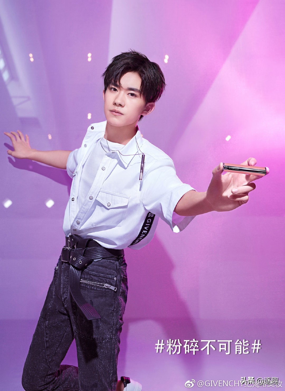 男明星代言美妆产品即兴评述,男星代言美妆品