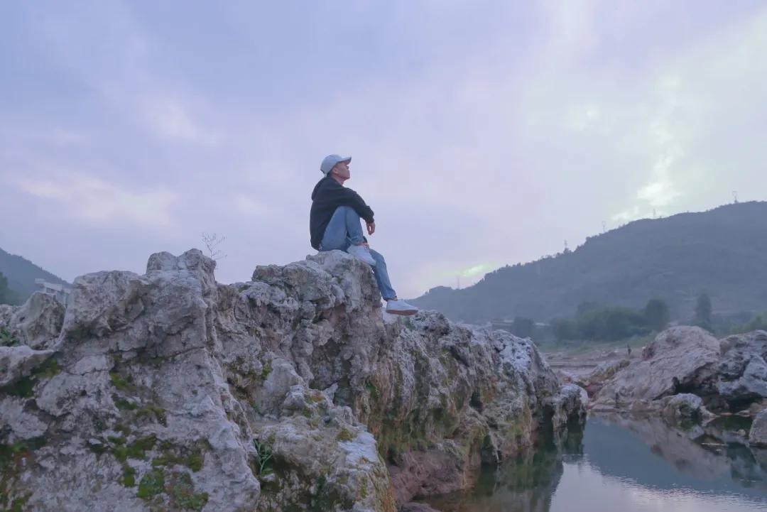 人的气场强大的十个表现,气场强大到让人紧张压抑