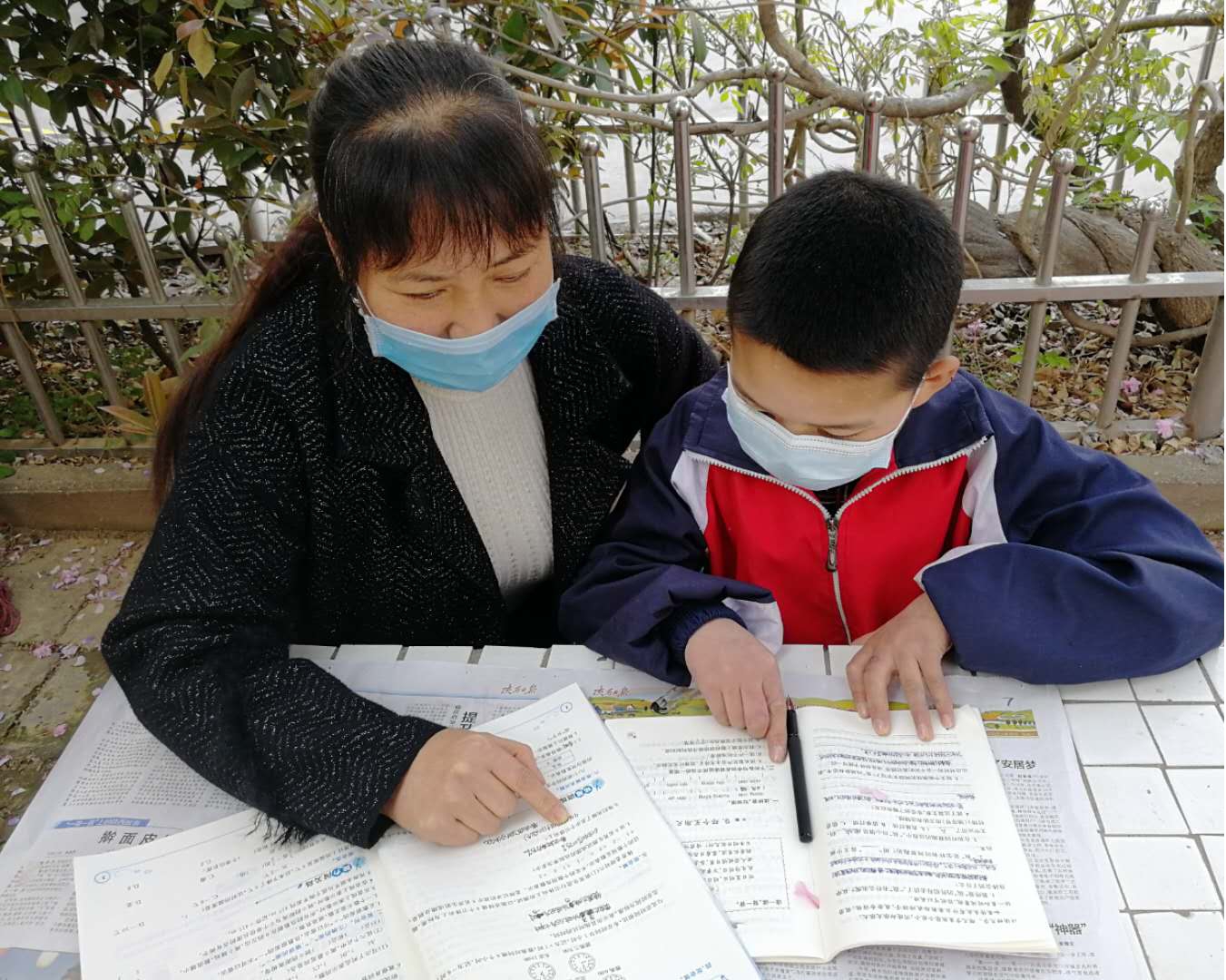 扶贫路上不落下一人,扶贫路上不缺位