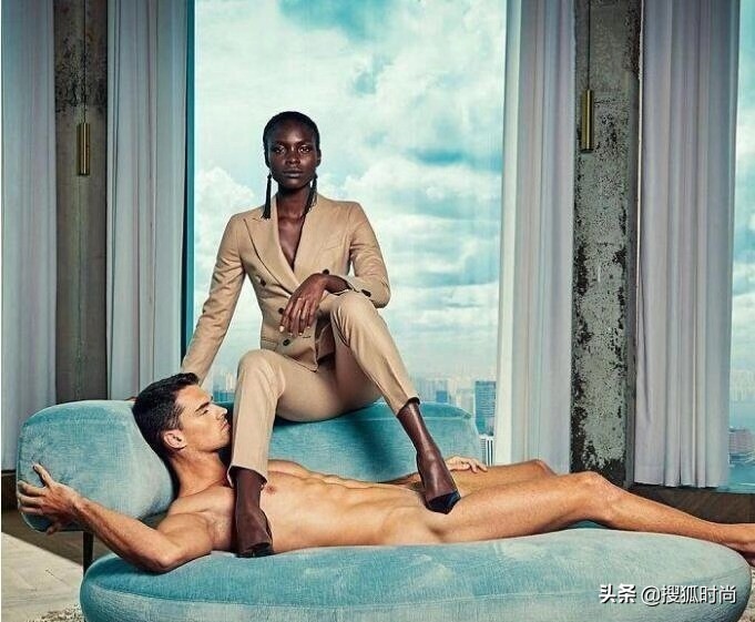 深度｜维密启用变性人，巴塞泳池开放裸泳，无性别时代悄悄来临？