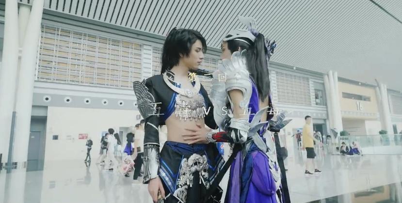 当天刀手游遇上剑三！秀秀和香香吃瓜，双五毒的样子不就是我吗？