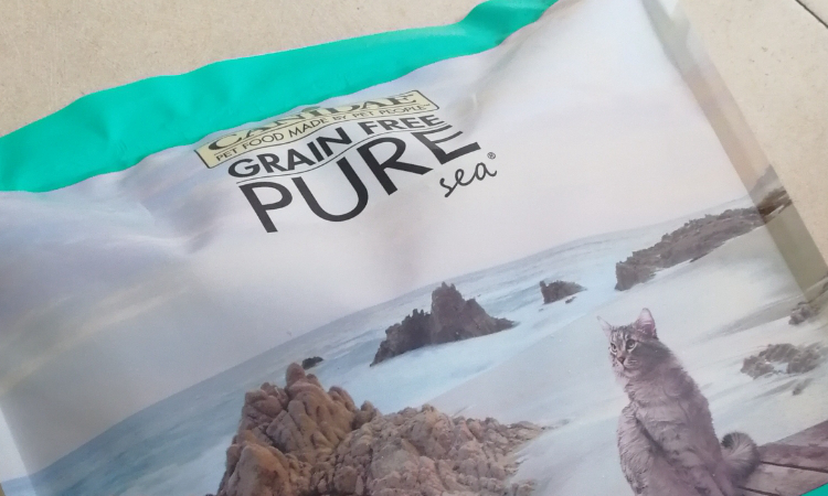 如何挑选猫粮需要关注哪些,新养猫必备猫粮推荐