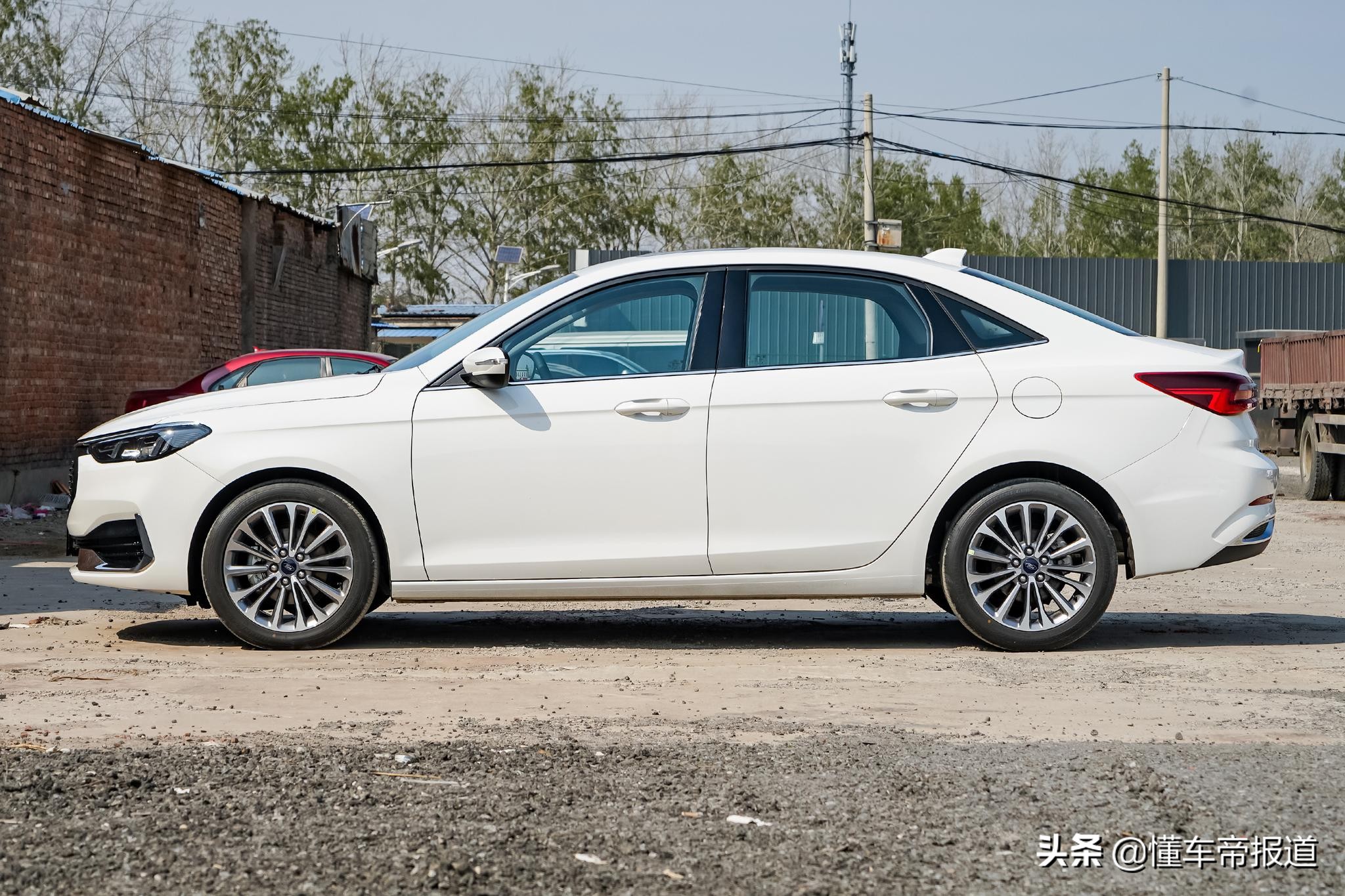 长安福特新款福睿斯要来了,新车落地29万多的福特车