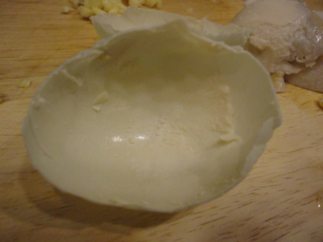 咸蛋煎苦瓜的做法窍门是什么,炒苦瓜味道不大怎么办