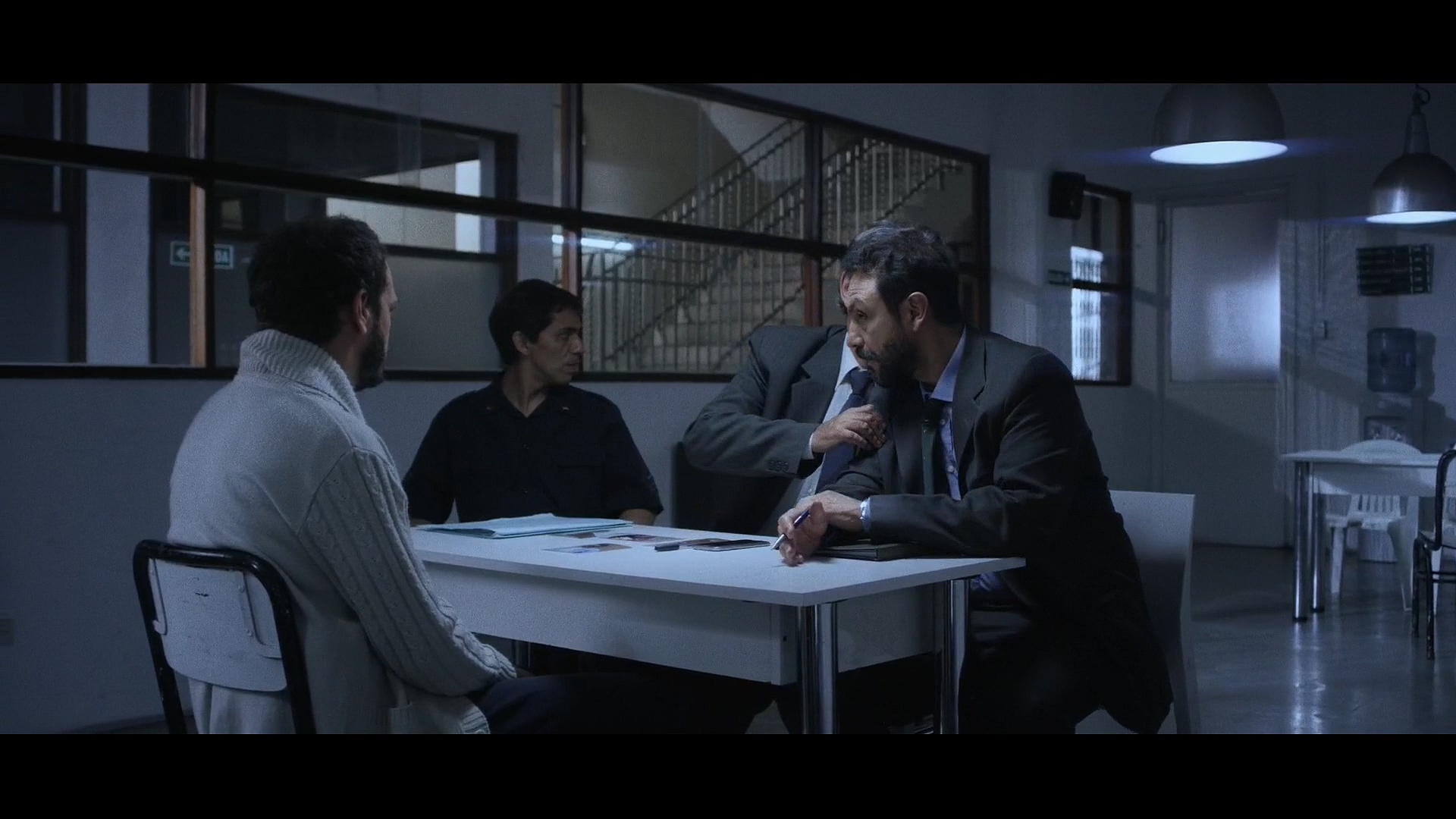 邻居天天半夜装修,邻居大半夜装修吓到了孩子