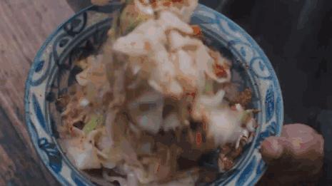 油泼面的精髓是什么,油泼面宽面还是细面