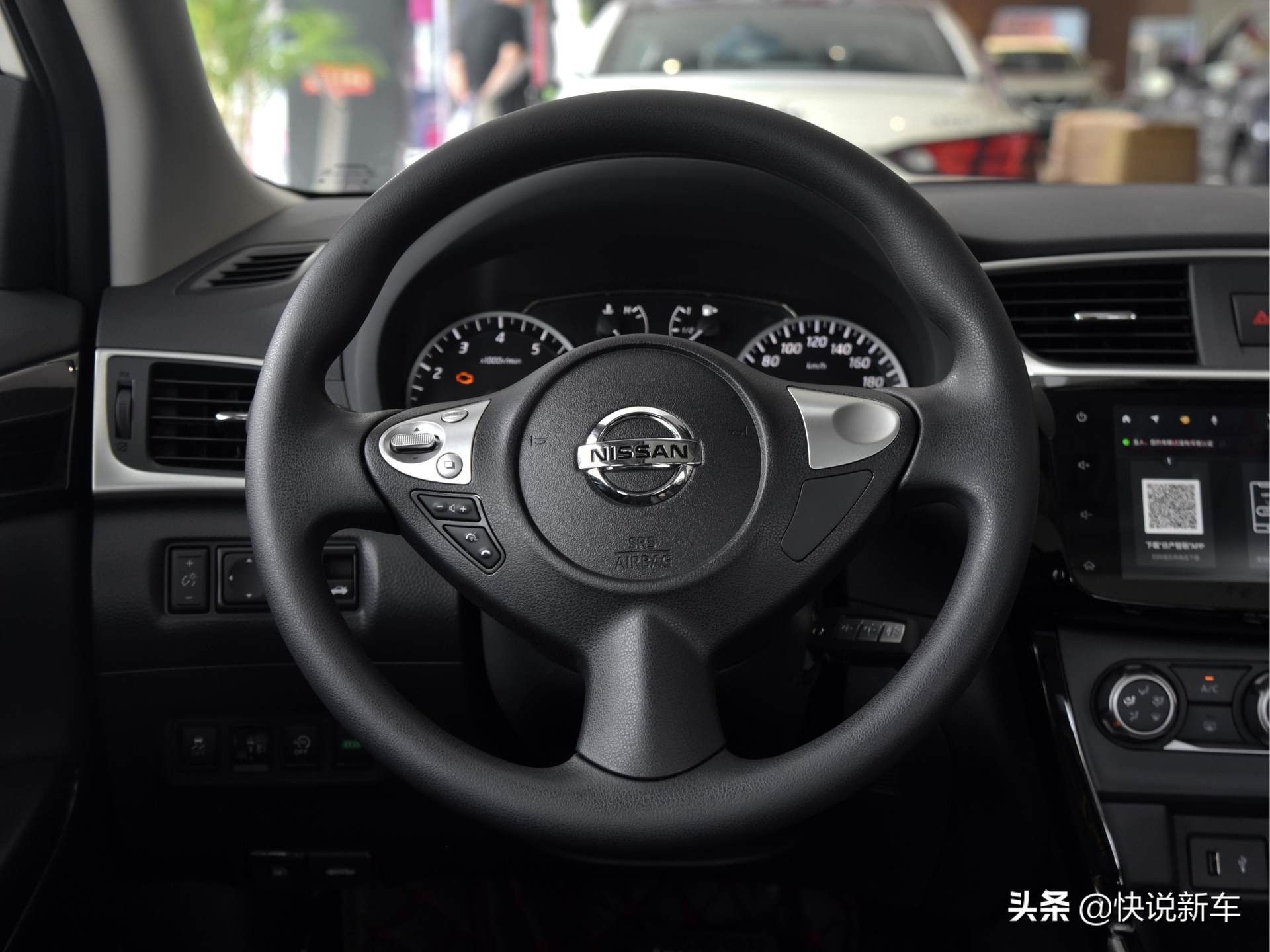 经济型家轿日产轩逸价格6万,日产轩逸大空间超舒适六万左右