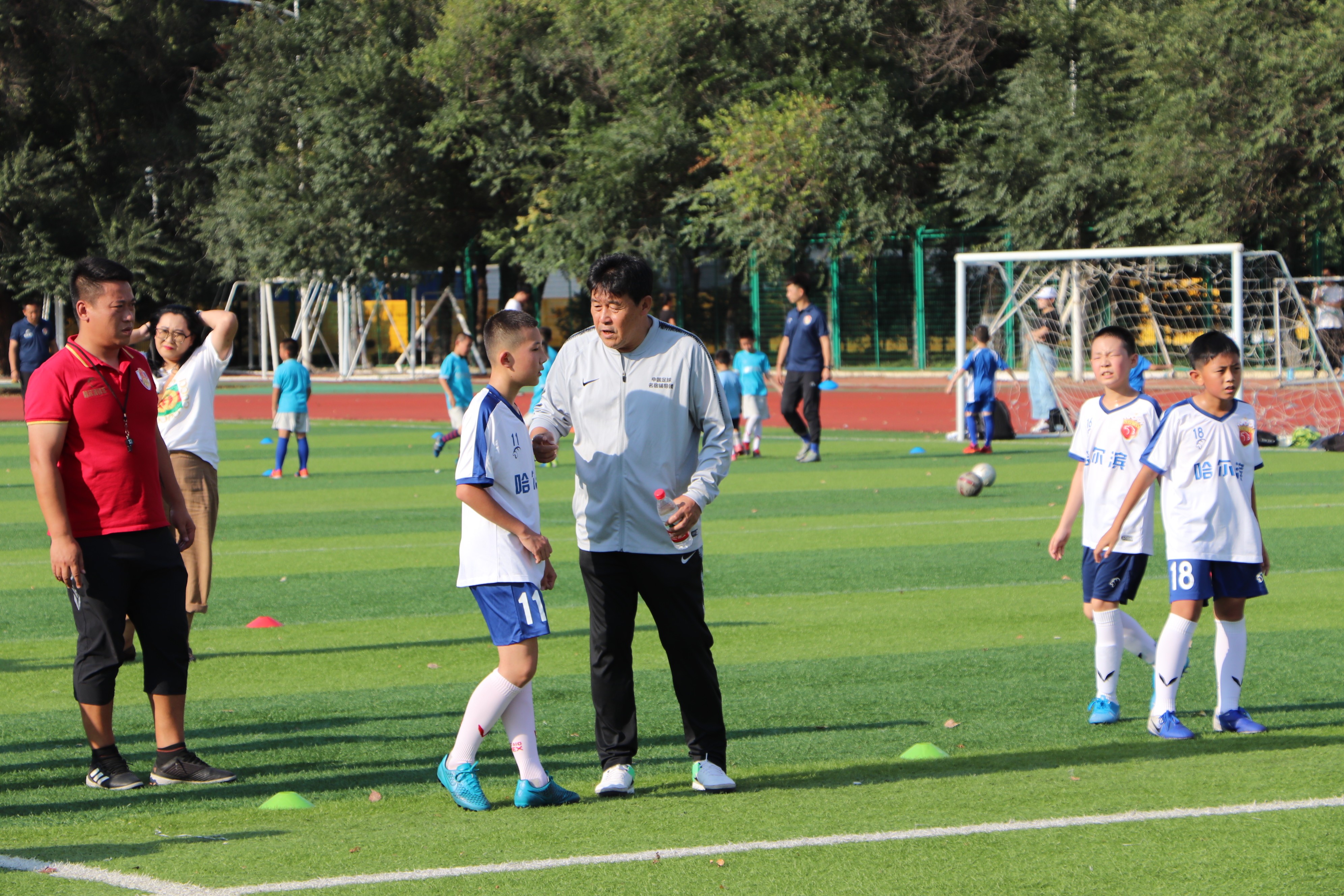 中国队名宿辅导团,中国足球小将培训课