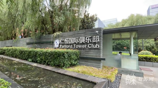 南京江东北路自来水管爆裂,南京水管爆裂怎么处理