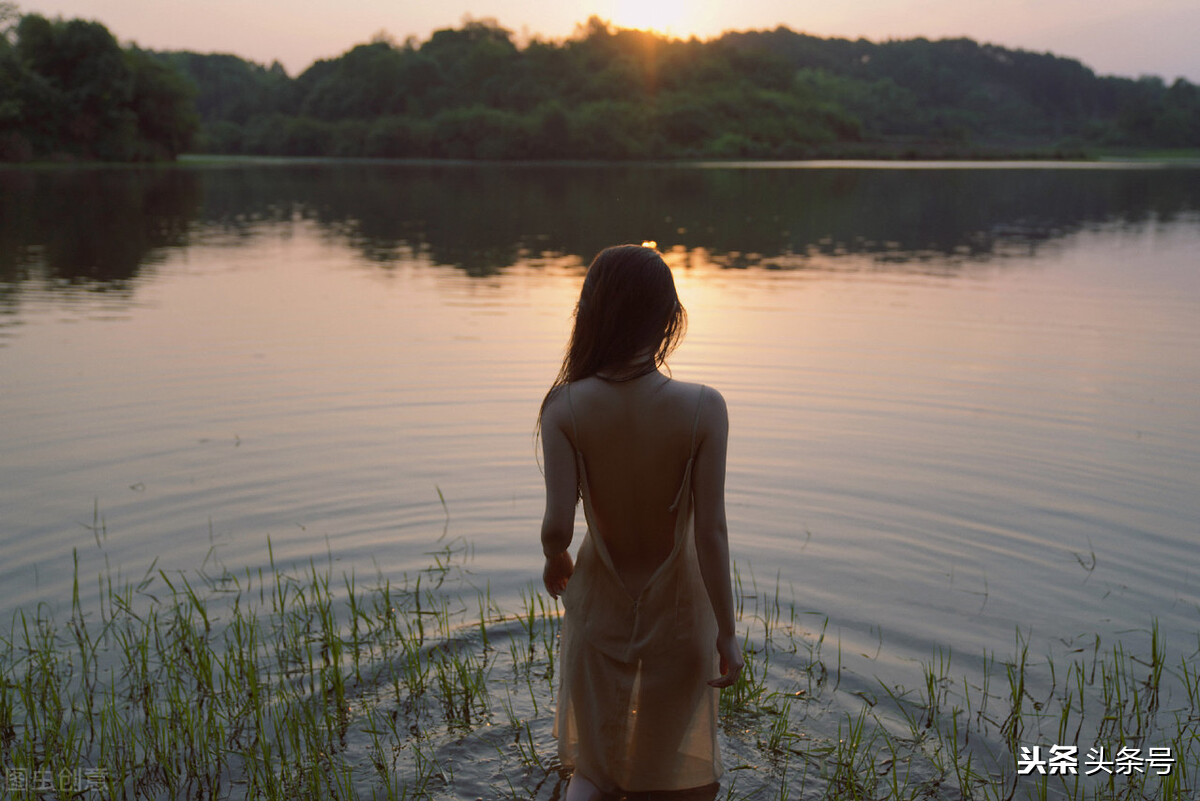 左右都有泪痣的女人,女人有右泪痣真的会孤独一生吗