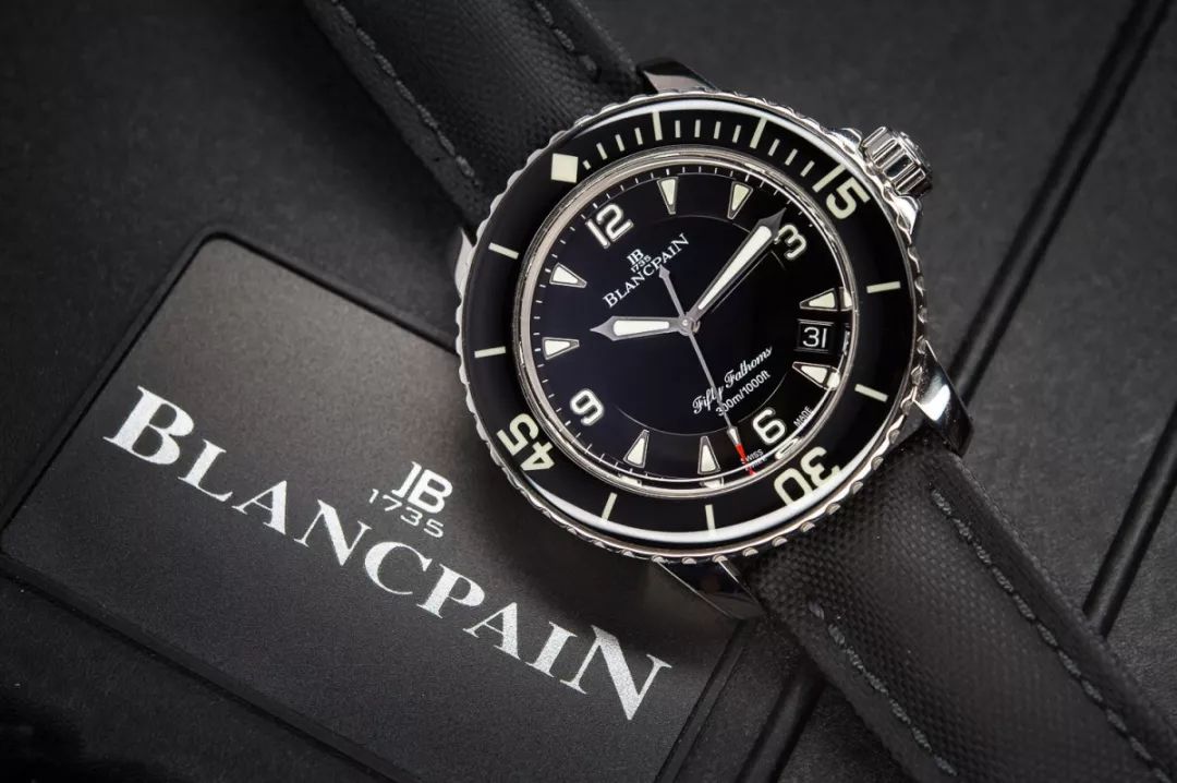 非诚勿扰成功牵手后送手表 (非诚勿扰牵手成功送名牌包包)