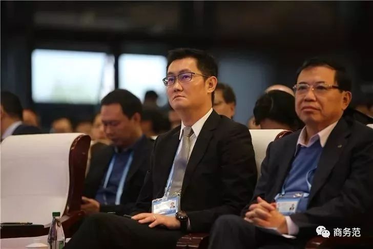 马云穿的什么牌子西装,马云穿的西装