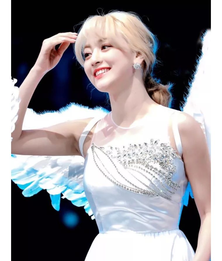 脸颊没肉是太瘦了么,韩国爱豆要瘦到多少斤