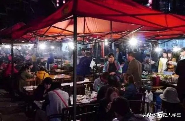 为什么小龙虾成为夜宵之王,小龙虾为什么能成为夜宵之王