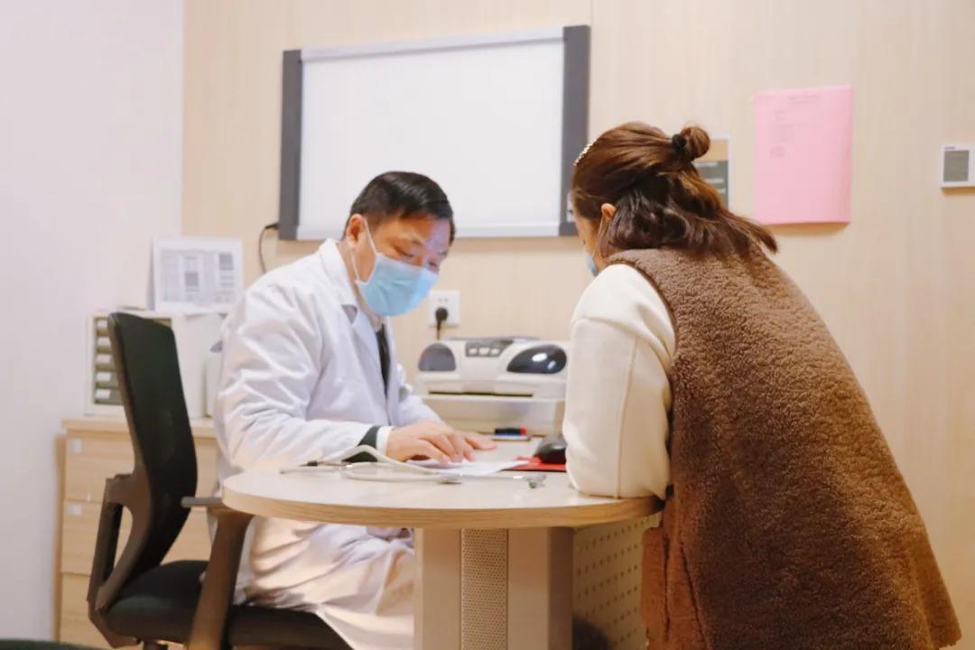 医生说孩子鼻窦炎很严重怎么办,孩子得了鼻窦炎大人很难受怎么办