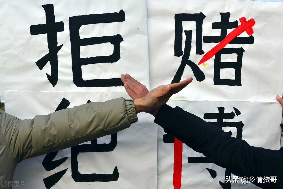 父母在农村被全村人孤立了怎么办,贫穷被亲戚看不起怎么办