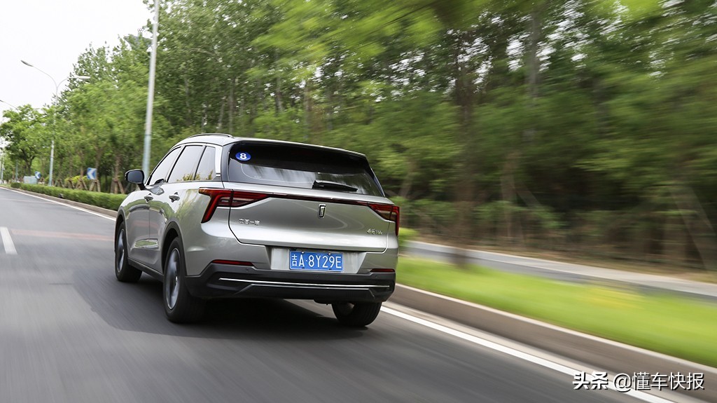 z世代的居家侣伴试驾奔腾t55,10万级新国民suv奔腾t55上市