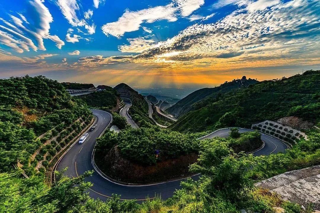骊山最美环山路可以看日出么,西安临潼傍晚的骊山