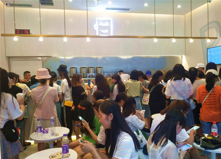 王俊凯爸爸妈妈开的奶茶店在哪,王俊凯他爸妈开的奶茶店在哪里