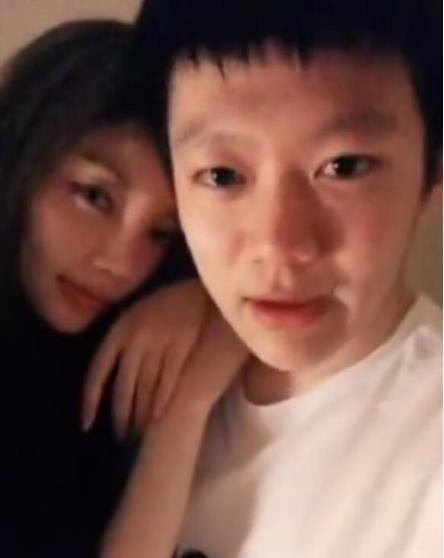 李小璐和贾乃亮9年，抵不过PGOne几个月，PGOne究竟有何魅力？