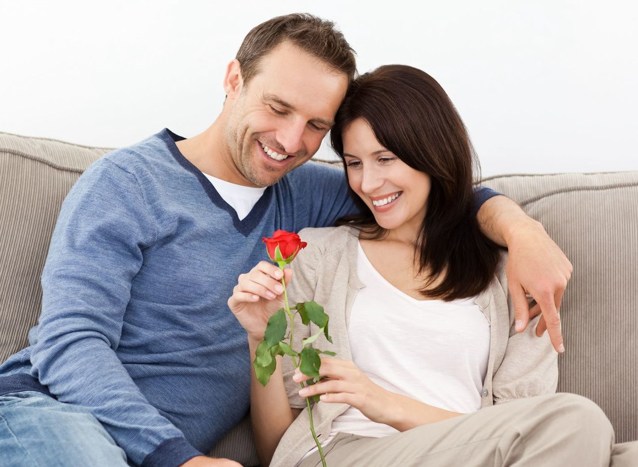 和别的男人偷情要关注什么,和别的男人偷情违法吗