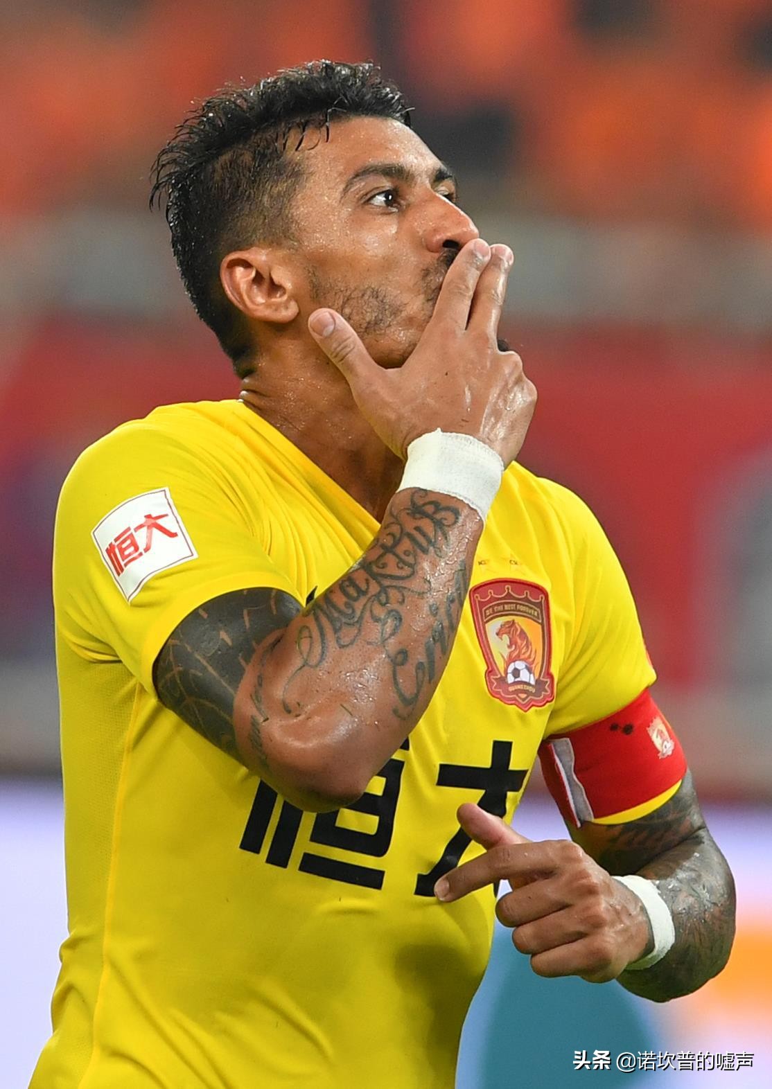 一千个人眼中一千个哈姆雷特原句,保利尼奥广州恒大视频