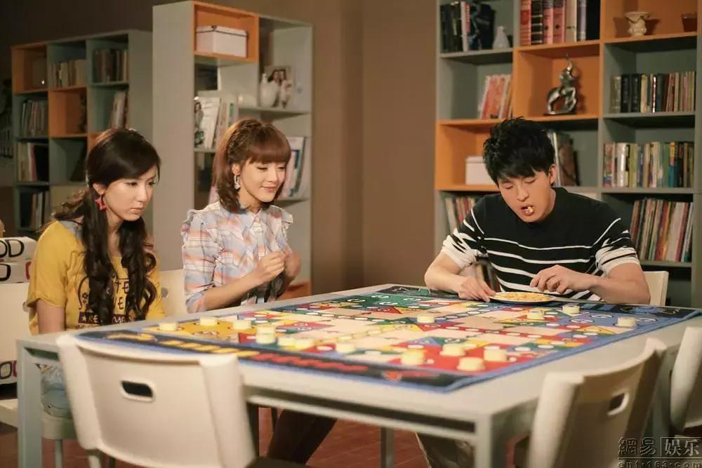 连爱情都没有，谈什么公寓｜一个90后的群租房日记