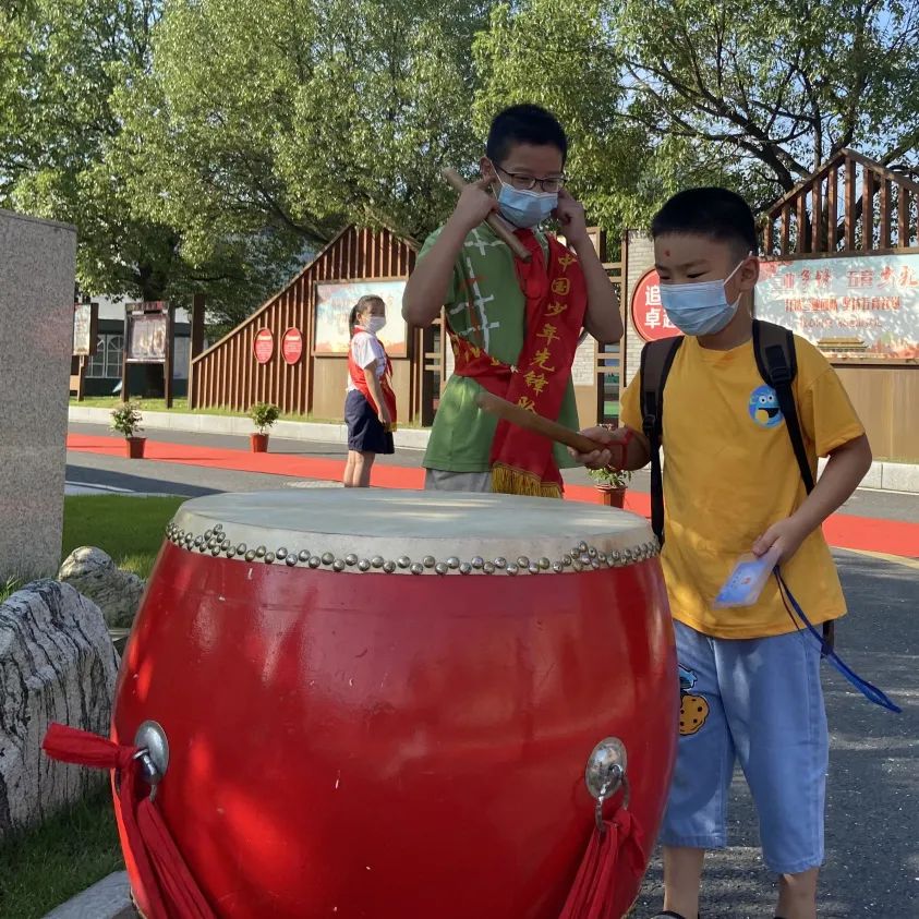 太暖心！新学期教室里这块特殊的黑板，羡慕了多少人