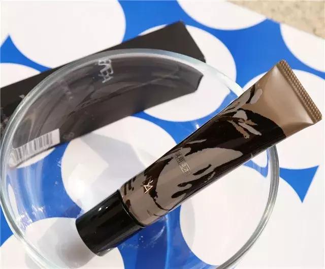 夏季哪种粉底霜持妆不卡粉,夏季粉底持久