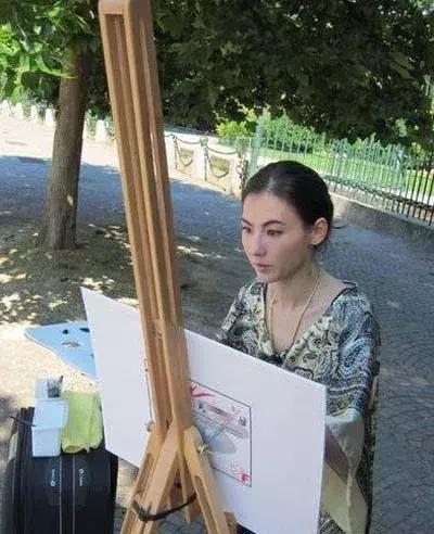 张柏芝多少岁离婚,张柏芝离婚多少岁