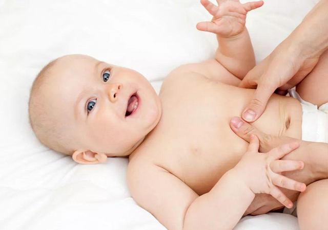 宝宝睡着了啜泣发出声音,一岁半宝宝半夜突然大哭一直啜泣