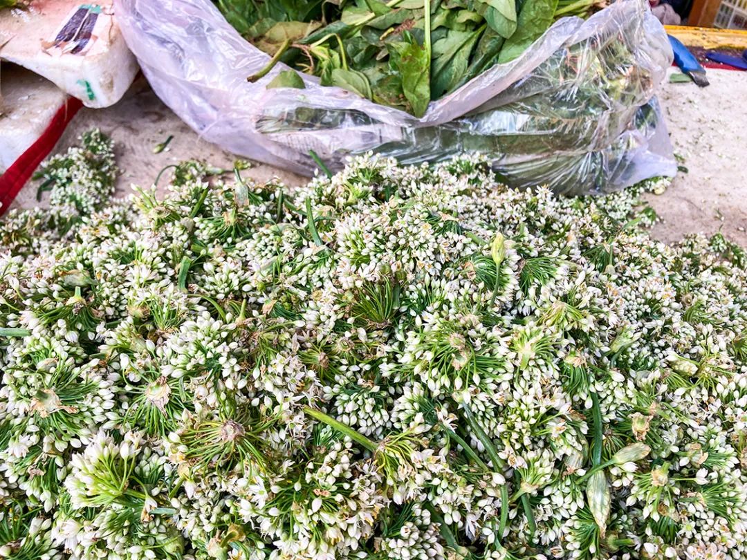 不错挺便宜的早市,附近比较旺的早市